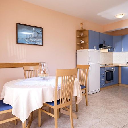 Apartments Zlata Stari Grad  Δωμάτιο φωτογραφία