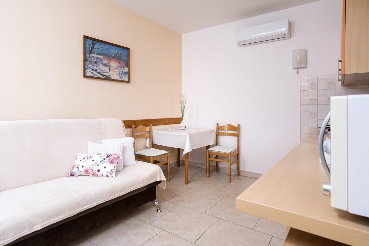 Apartments Zlata Stari Grad  Εξωτερικό φωτογραφία